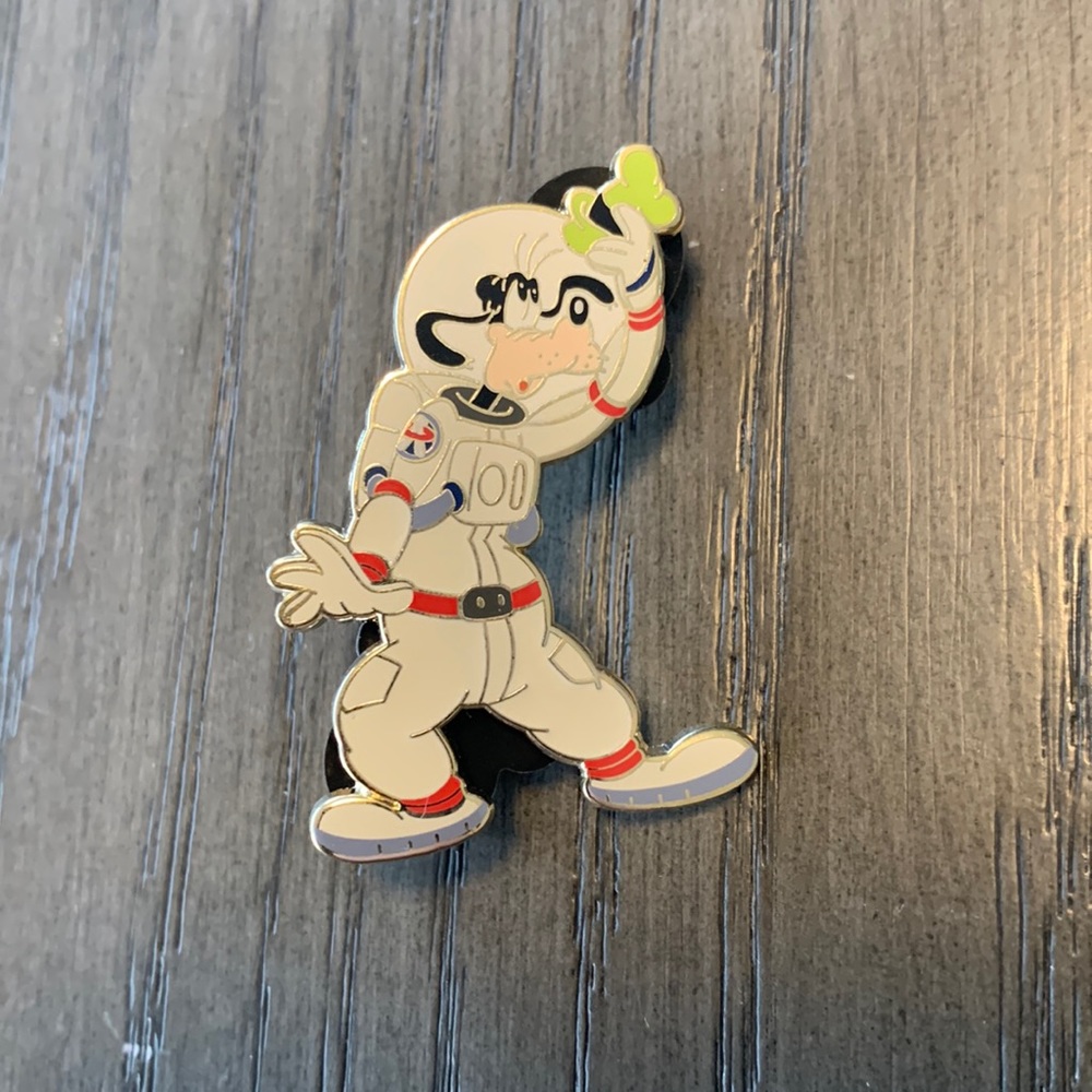 Disney Mystery Goofy Pin - Astronaut Goofy
